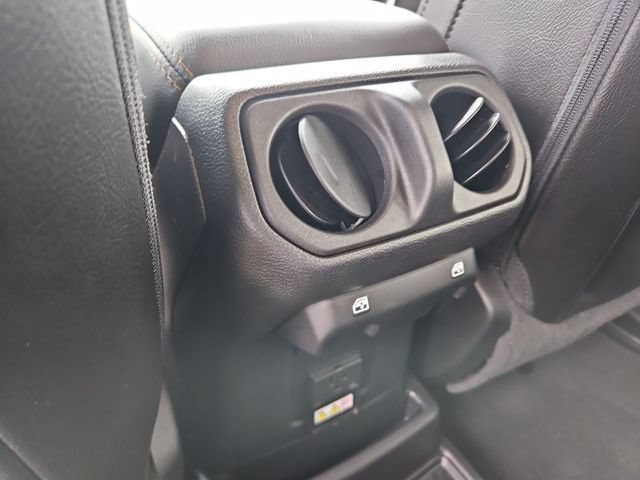 Used 2023 Jeep Wrangler Unlimited Sahara AWD/4WD image 20