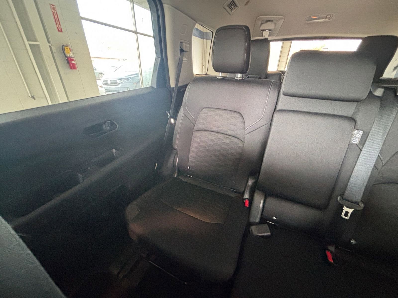 Used 2025 Nissan Pathfinder SV image 42