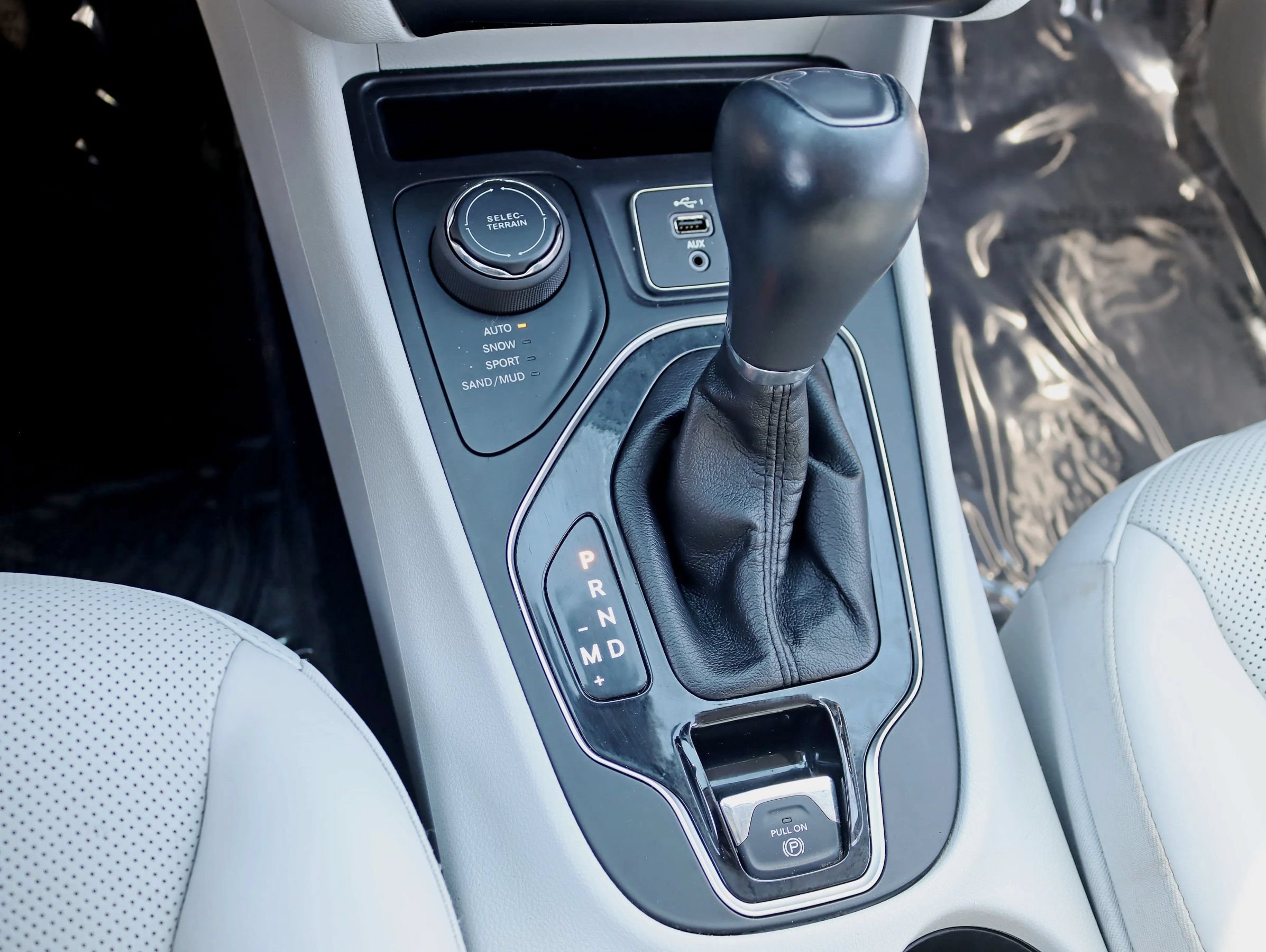 Used 2019 Jeep Cherokee Limited AWD/4WD image 27