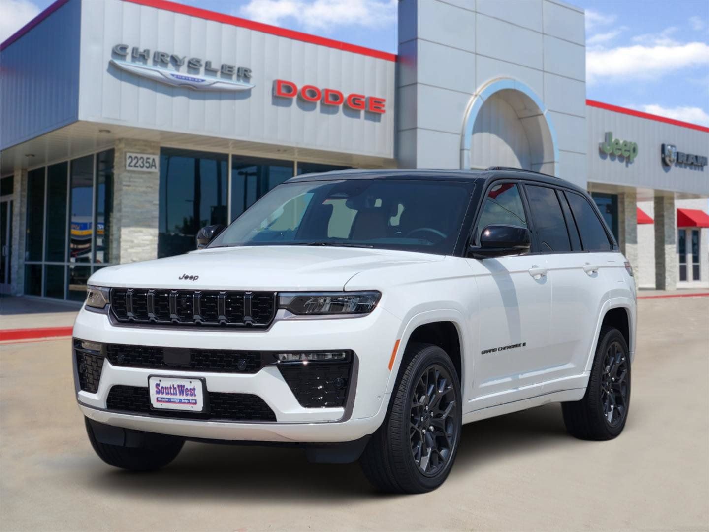 New 2026 Jeep Grand Cherokee Summit w/ Obsidian Package AWD/4WD image 2