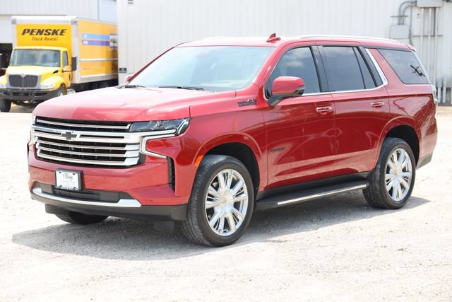 Used 2024 Chevrolet Tahoe High Country AWD/4WD image 3