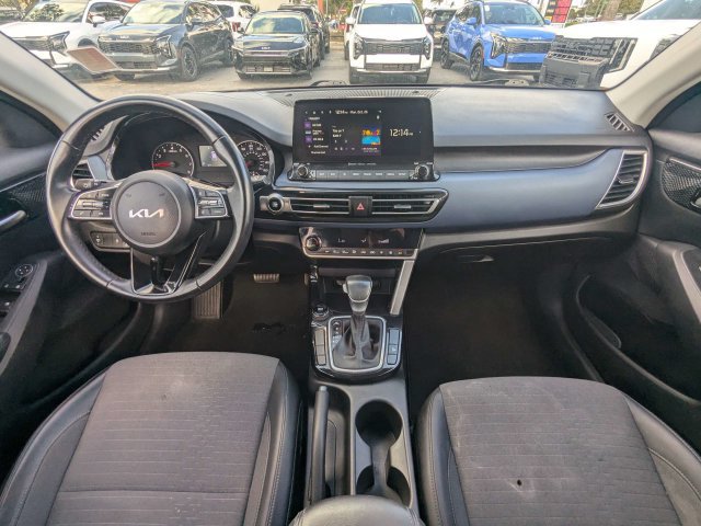 Used 2023 Kia Seltos S w/ Navigation Package FWD image 16