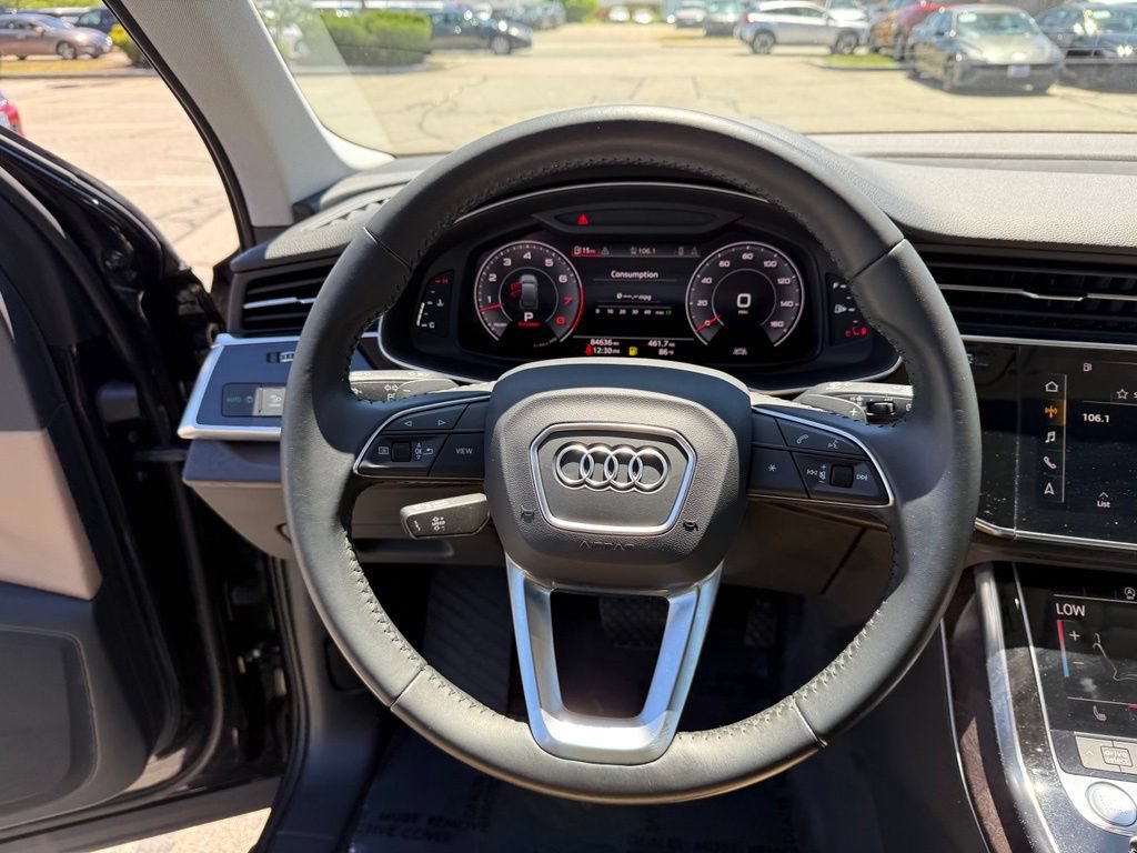Used 2020 Audi Q7 3.0T Premium w/ Convenience Package AWD/4WD image 12
