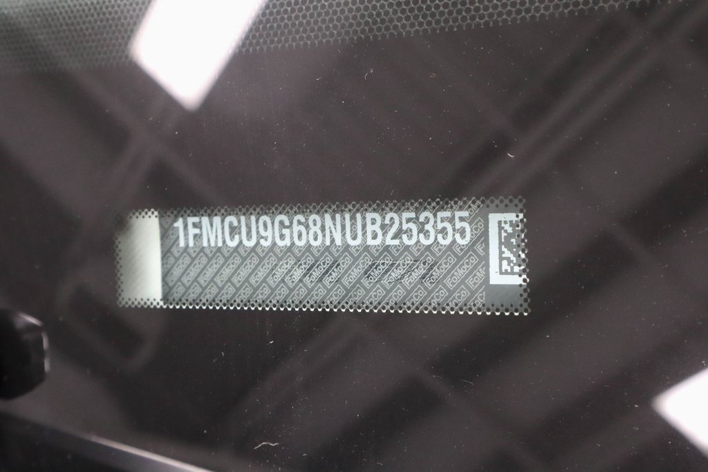 Certified 2022 Ford Escape SE w/ SE Sport Appearance Package image 32