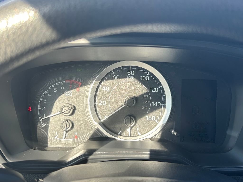 Used 2021 Toyota Corolla LE w/ LE Convenience Package image 21