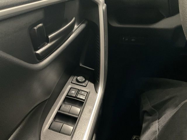 Used 2023 Toyota RAV4 LE image 17