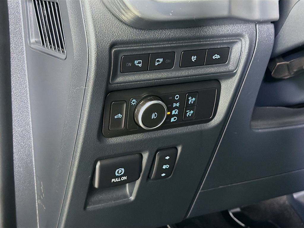 Used 2021 Ford F150 Lariat AWD/4WD image 13