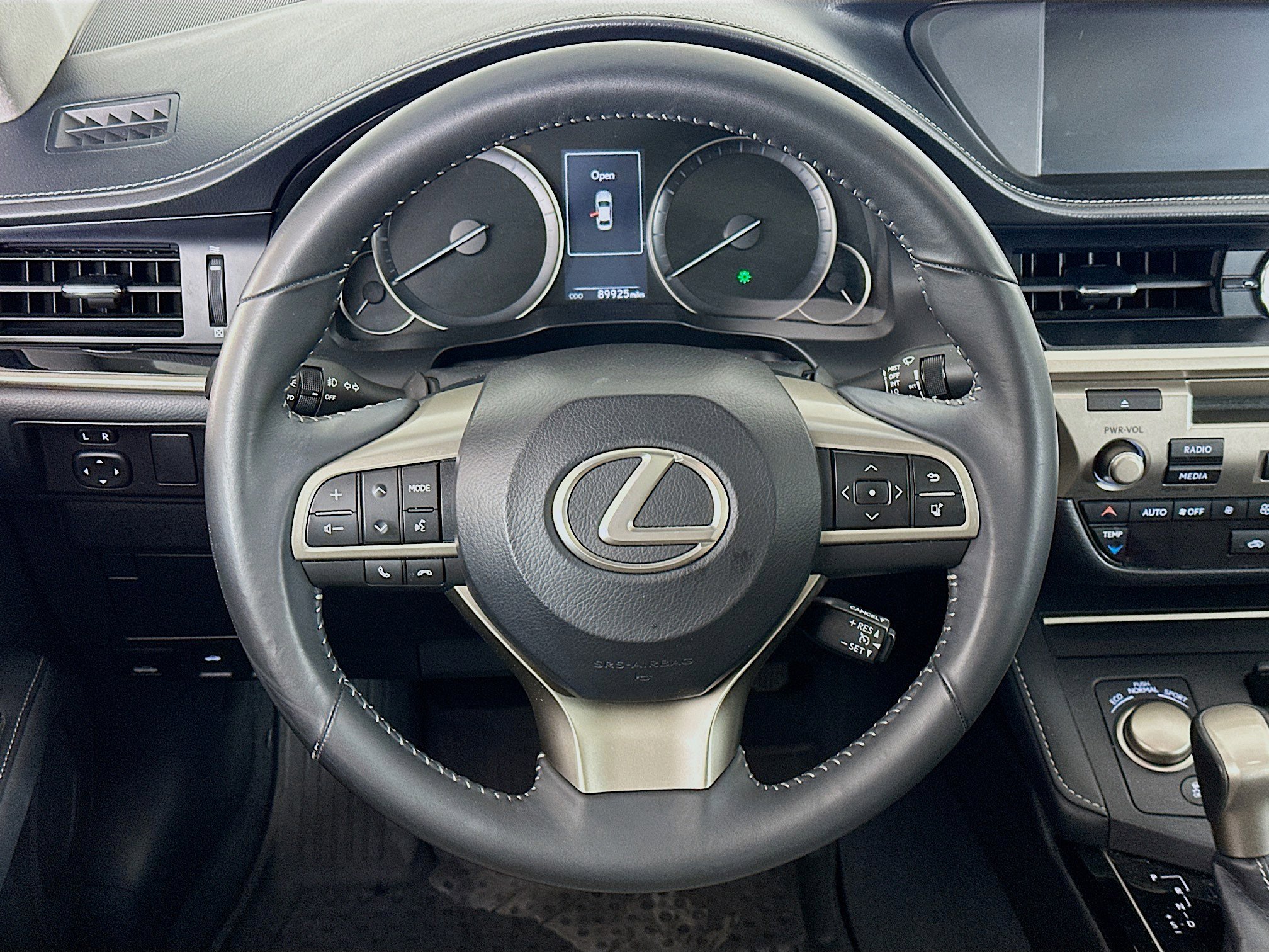 Used 2016 Lexus ES 350 w/ Accessory Package FWD image 18