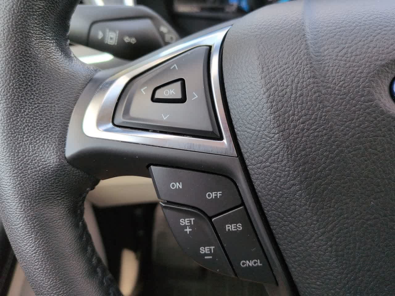 Used 2021 Ford Edge Titanium FWD image 23