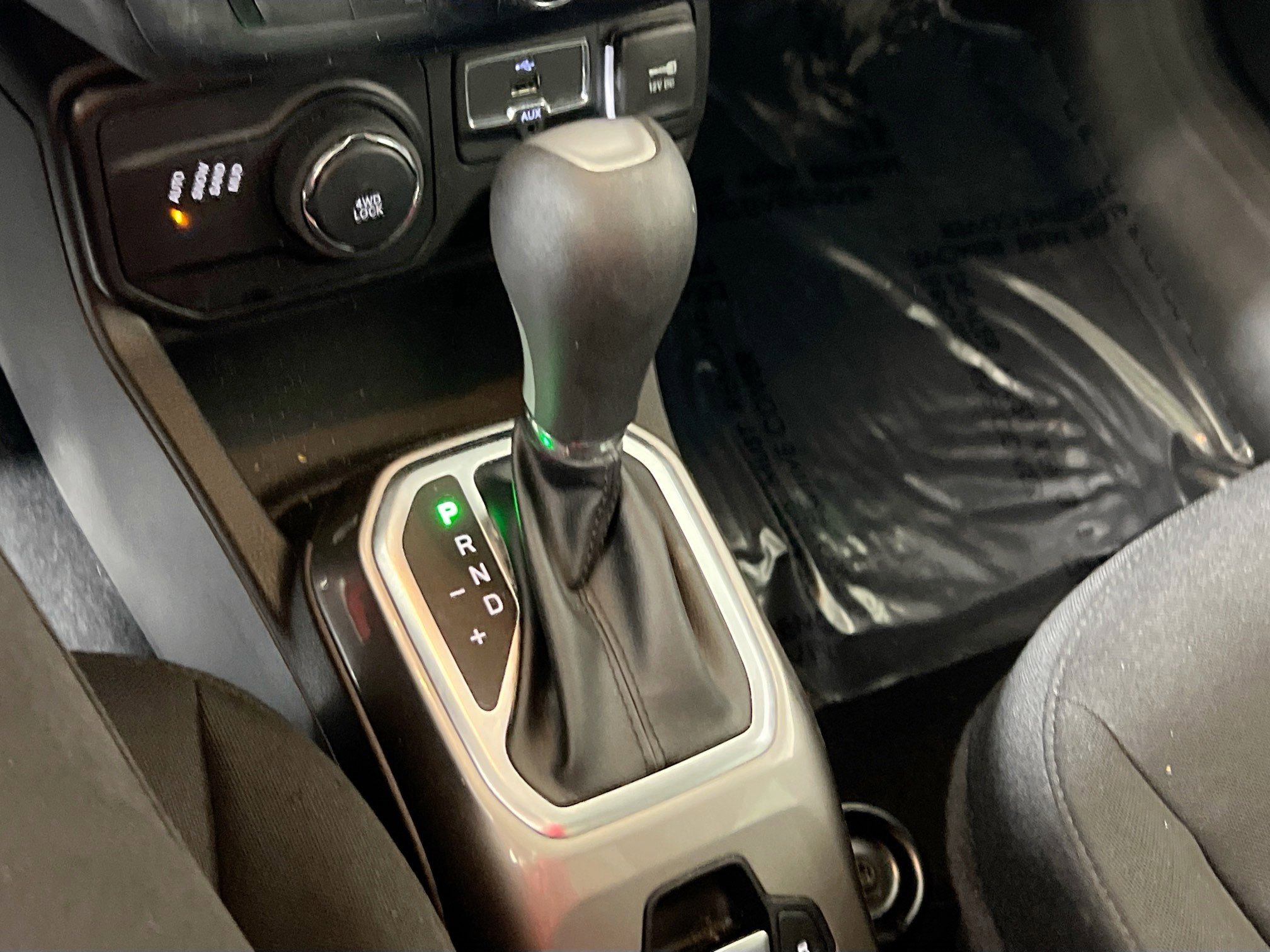 Used 2022 Jeep Renegade Latitude w/ Sun/Sound Group image 17