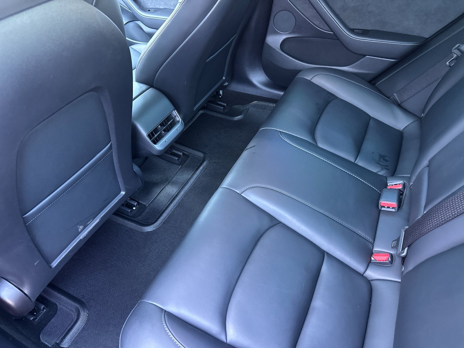 Used 2023 Tesla Model 3 Standard Range RWD image 12