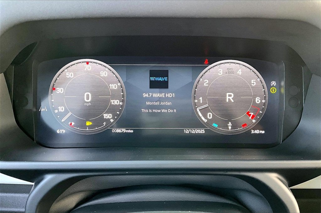 Used 2025 Land Rover Defender 110 S image 13