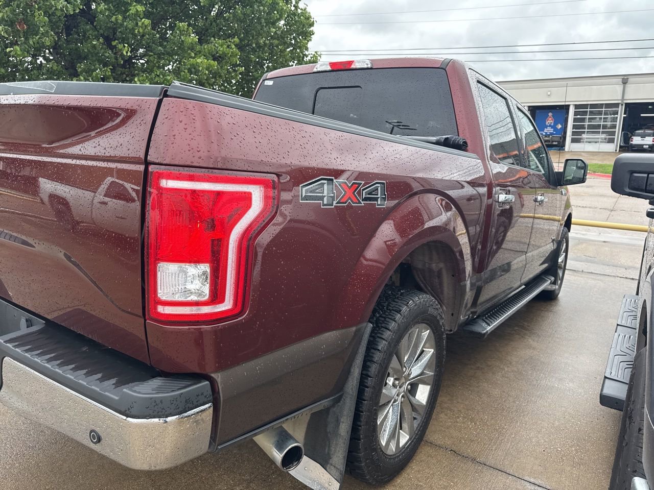 Used 2017 Ford F150 XLT w/ Equipment Group 302A Luxury AWD/4WD image 7