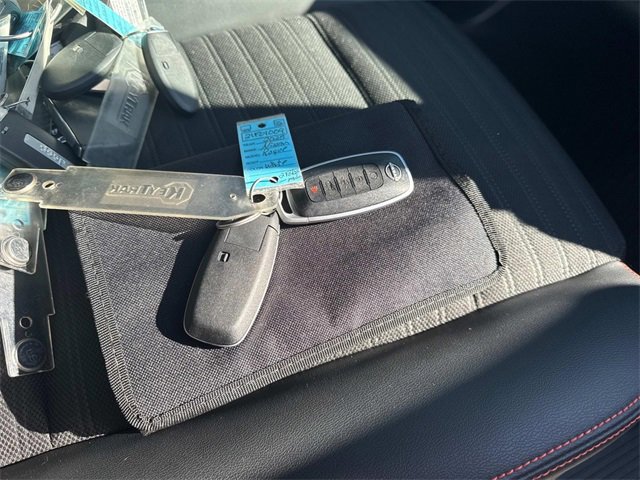 Used 2025 Nissan Rogue SV image 7