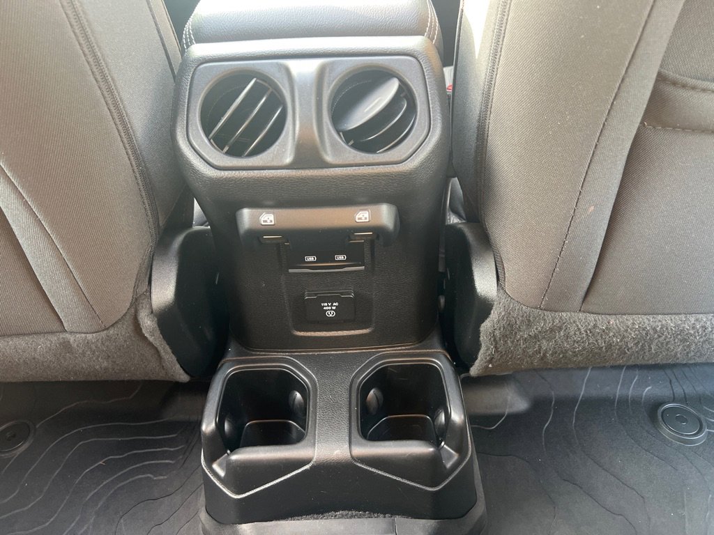 Used 2021 Jeep Gladiator Overland image 18