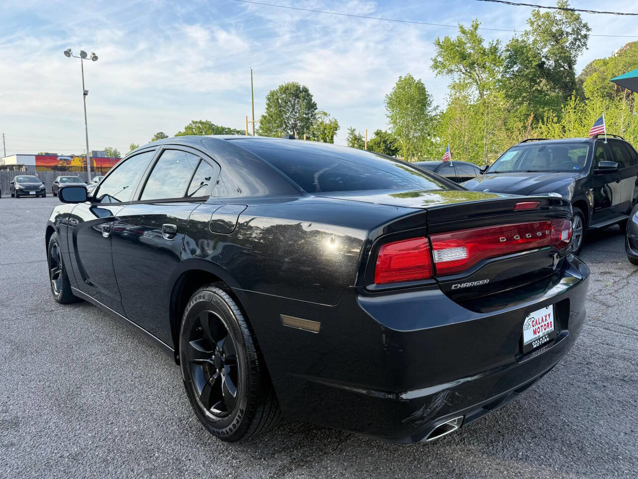 Used 2014 Dodge Charger SE w/ Connectivity Group image 6