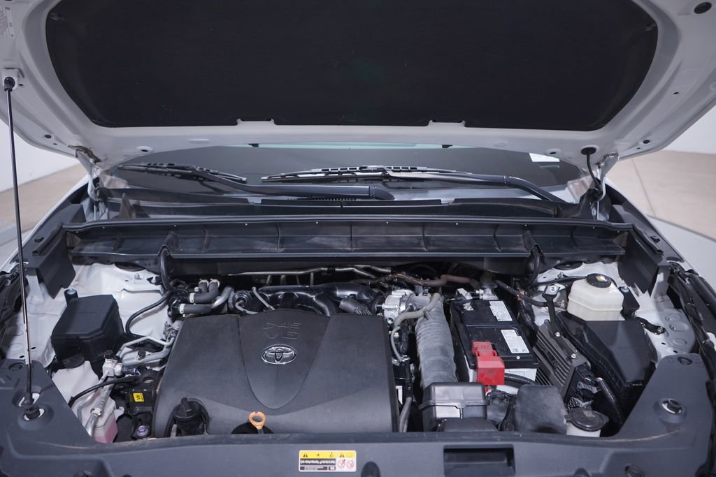 Used 2022 Toyota Highlander XLE image 23