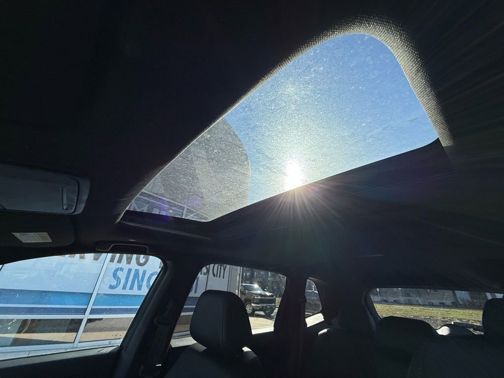 Used 2023 Honda CR-V Sport Touring image 5