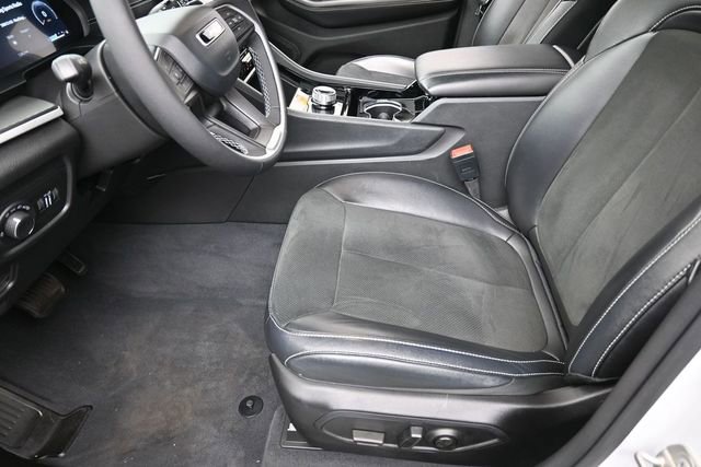Used 2023 Jeep Grand Cherokee L Laredo AWD/4WD image 15