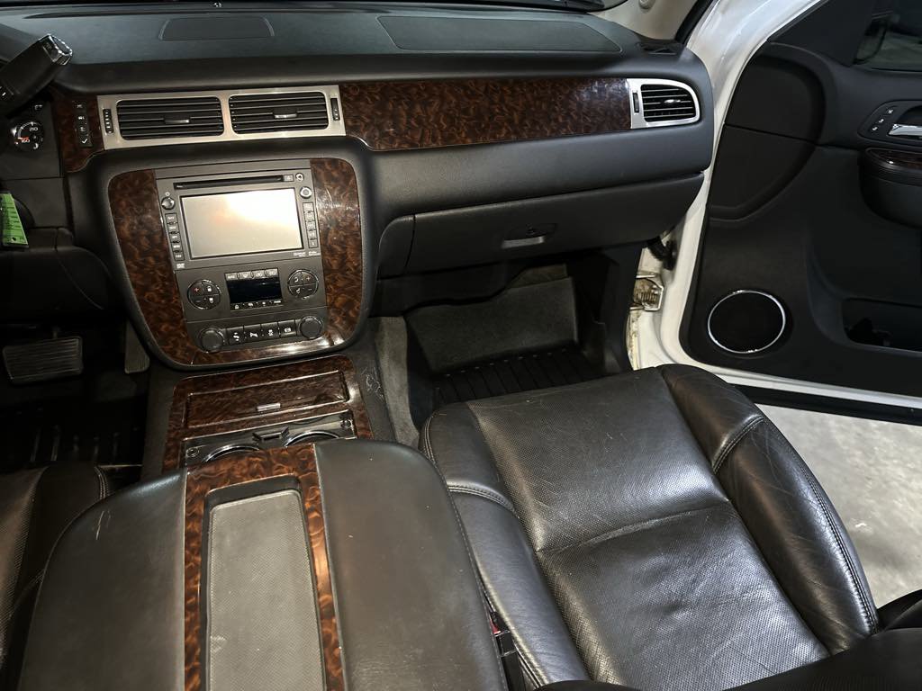 Used 2014 GMC Sierra 2500 Denali w/ Suspension Package, Off-Road image 20