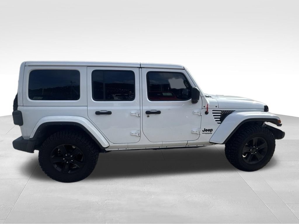 Used 2022 Jeep Wrangler Unlimited Sahara AWD/4WD image 5
