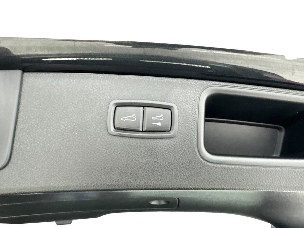 Used 2021 Porsche Macan image 81