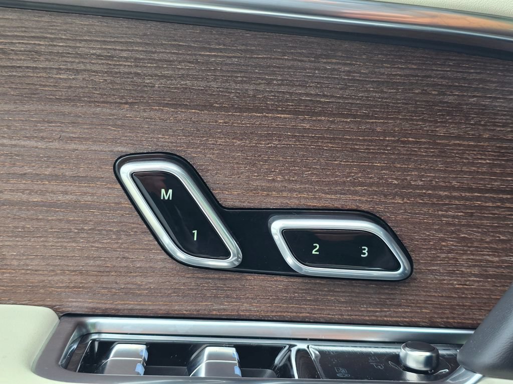 New 2027 Land Rover Range Rover SE AWD/4WD image 30
