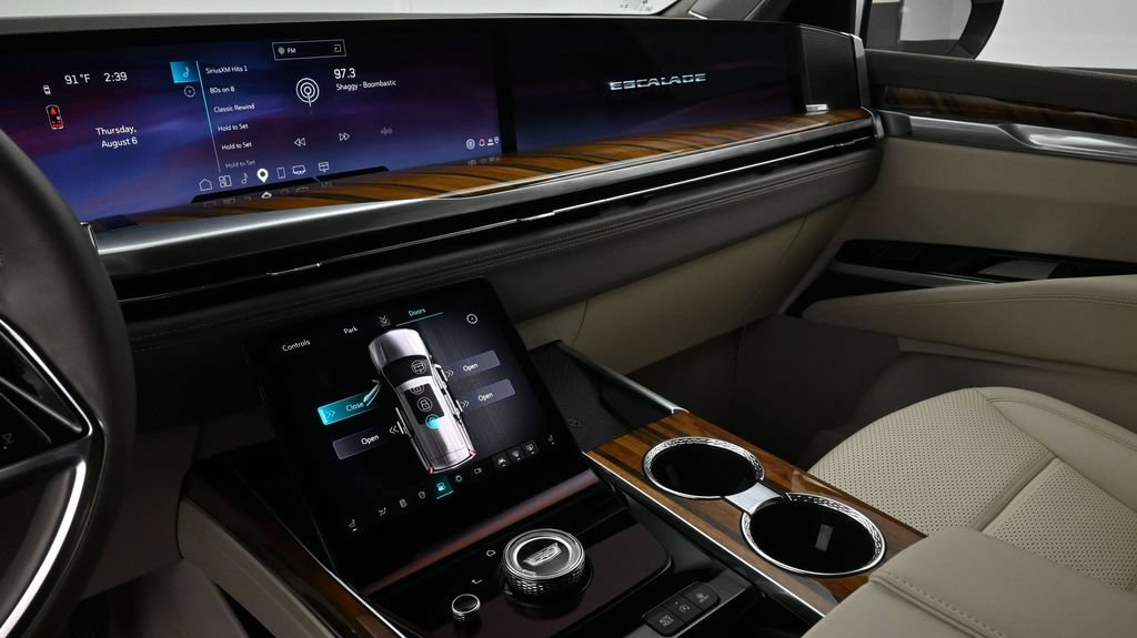Certified 2025 Cadillac Escalade Sport Platinum w/ LPO, ONYX Package AWD/4WD image 8