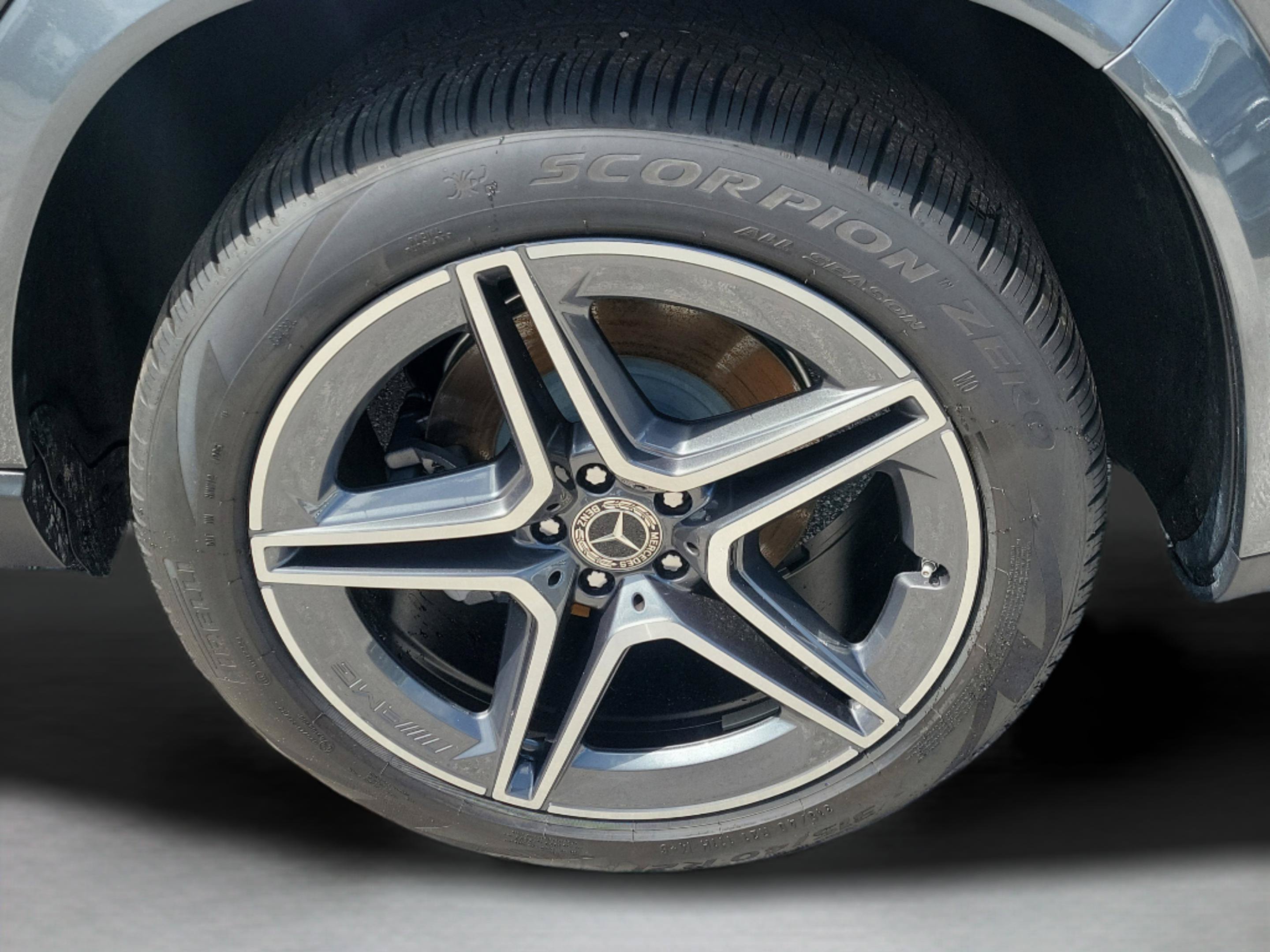 Certified 2026 Mercedes-Benz GLS 450 4MATIC image 29
