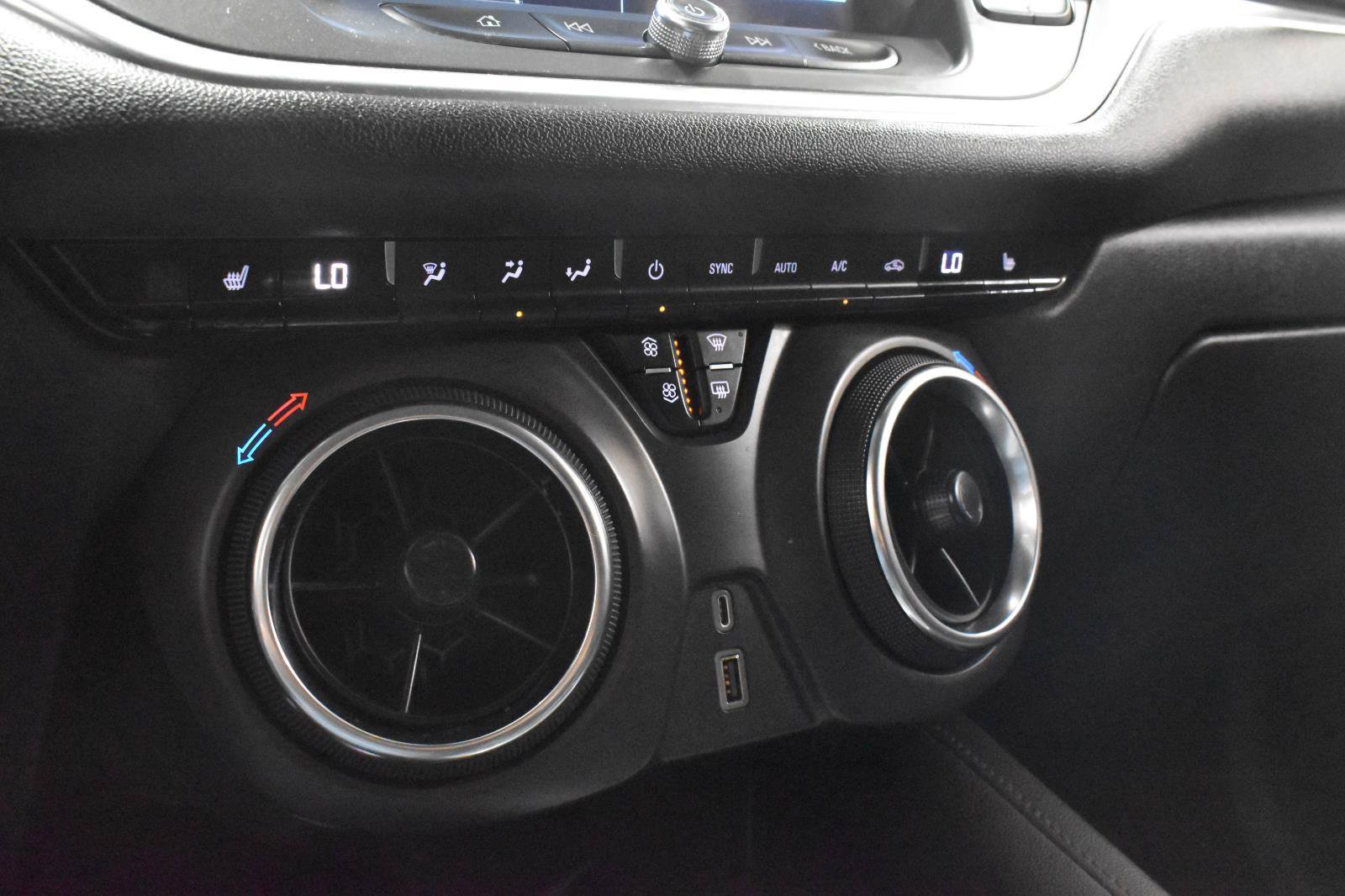 Used 2020 Chevrolet Blazer LT FWD image 17