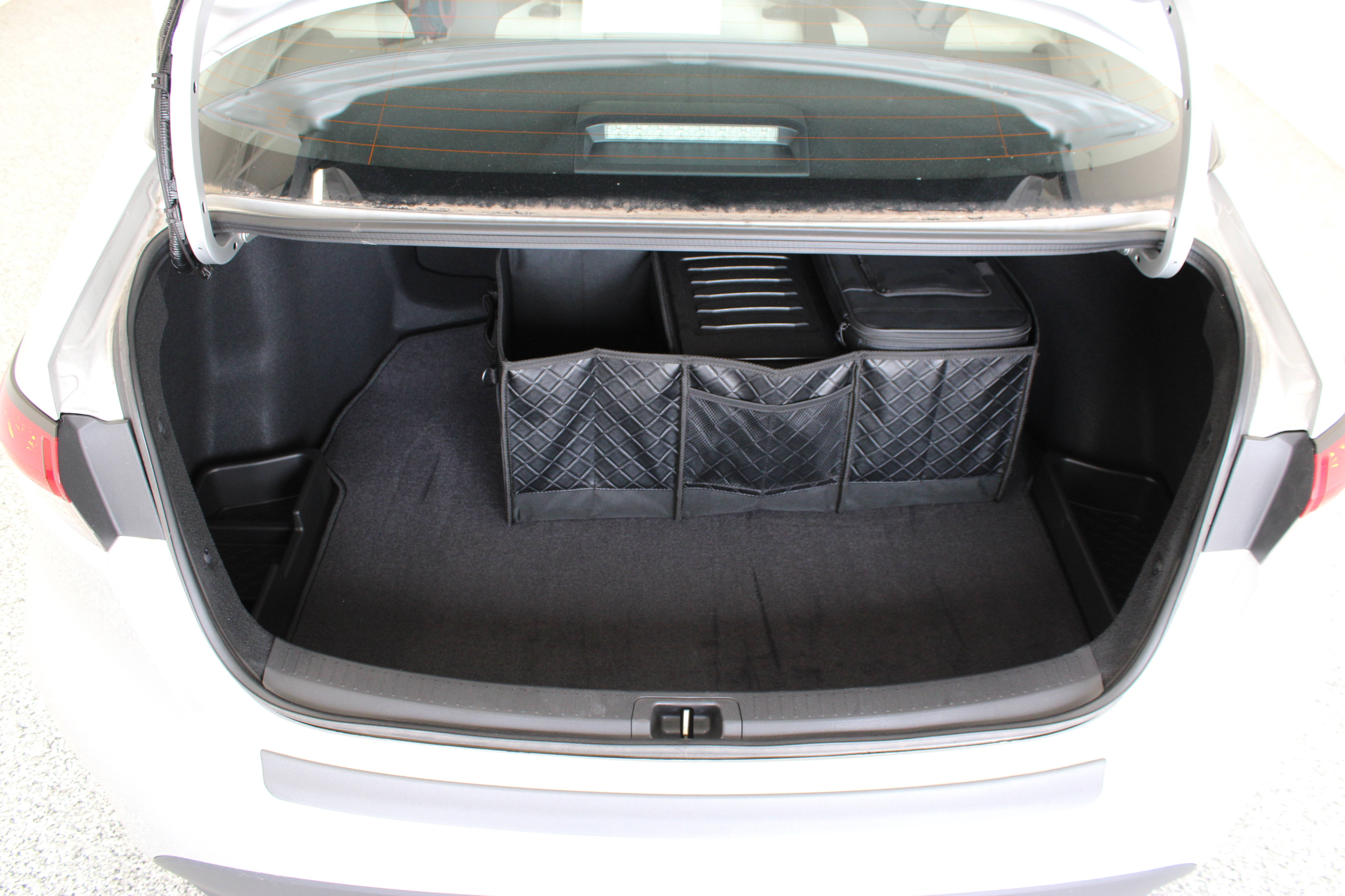 Used 2025 Toyota Corolla LE FWD image 27