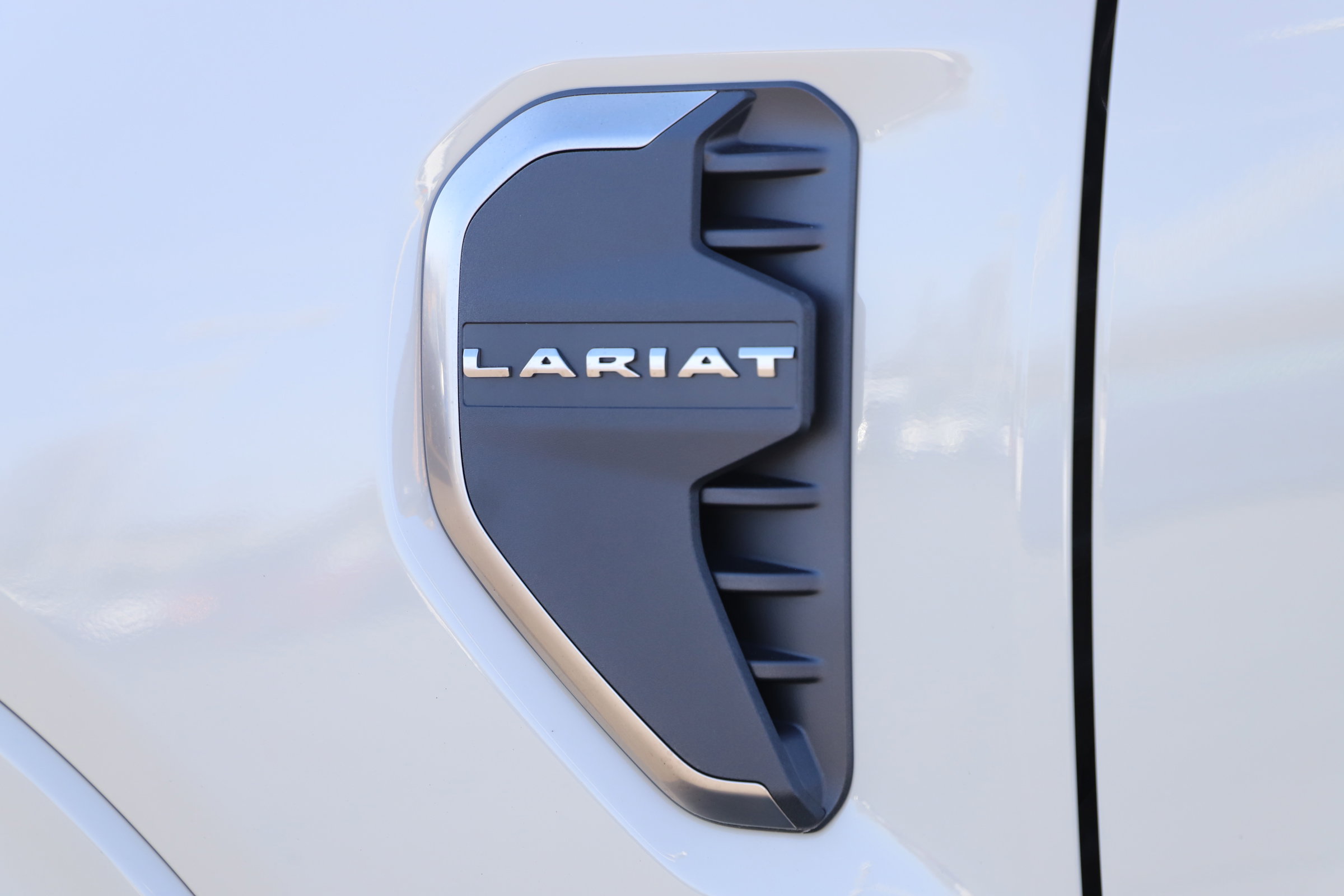 Certified 2025 Ford Ranger Lariat w/ Black Appearance Package image 3