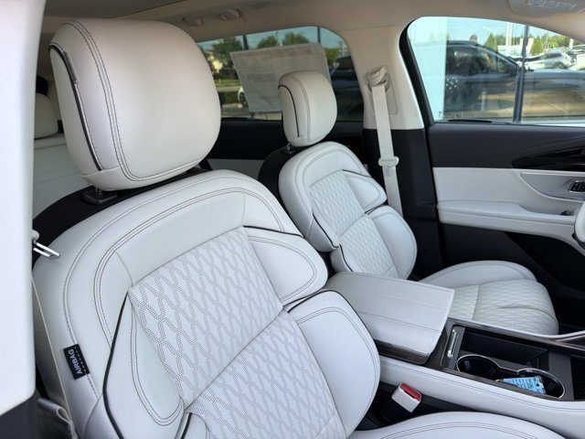 New 2026 Lincoln Nautilus Black Label w/ Jet Appearance Package AWD/4WD image 19