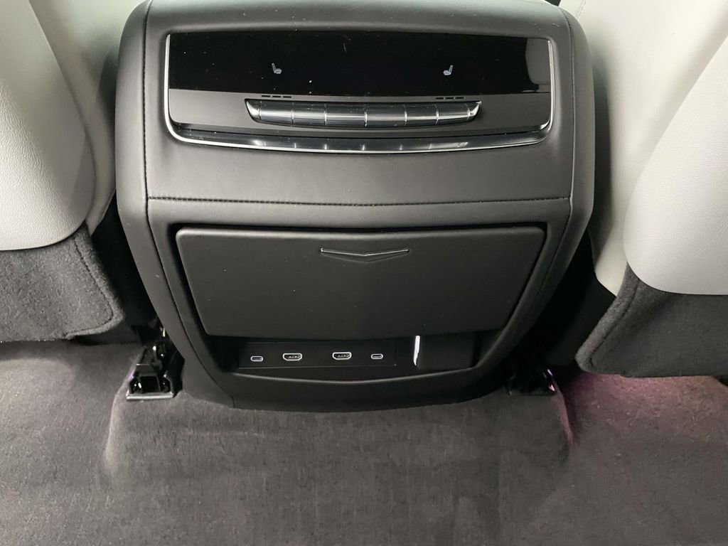 Certified 2025 Cadillac Escalade ESV Sport Platinum image 15