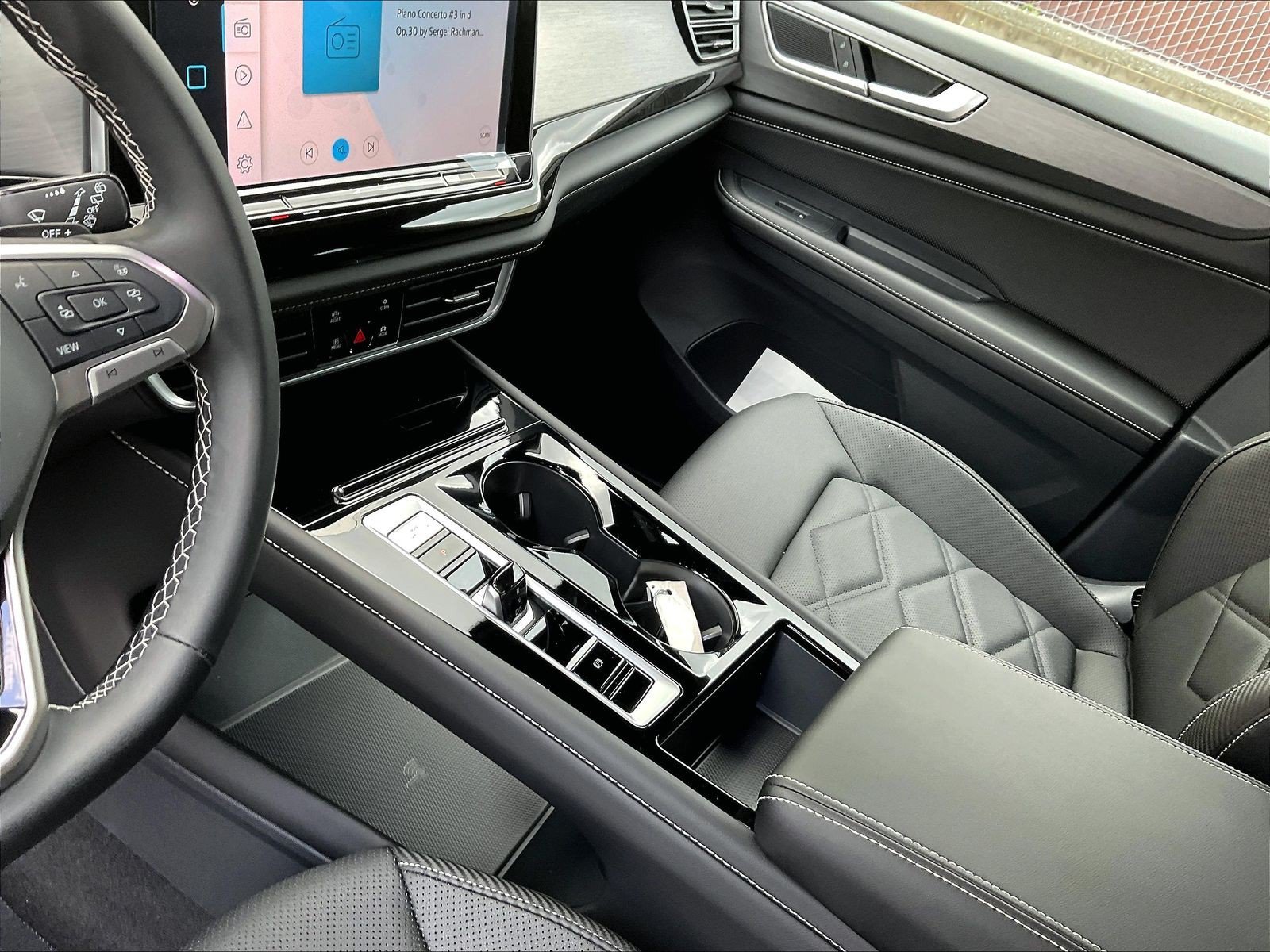 New 2025 Volkswagen Atlas Cross Sport SE FWD image 7