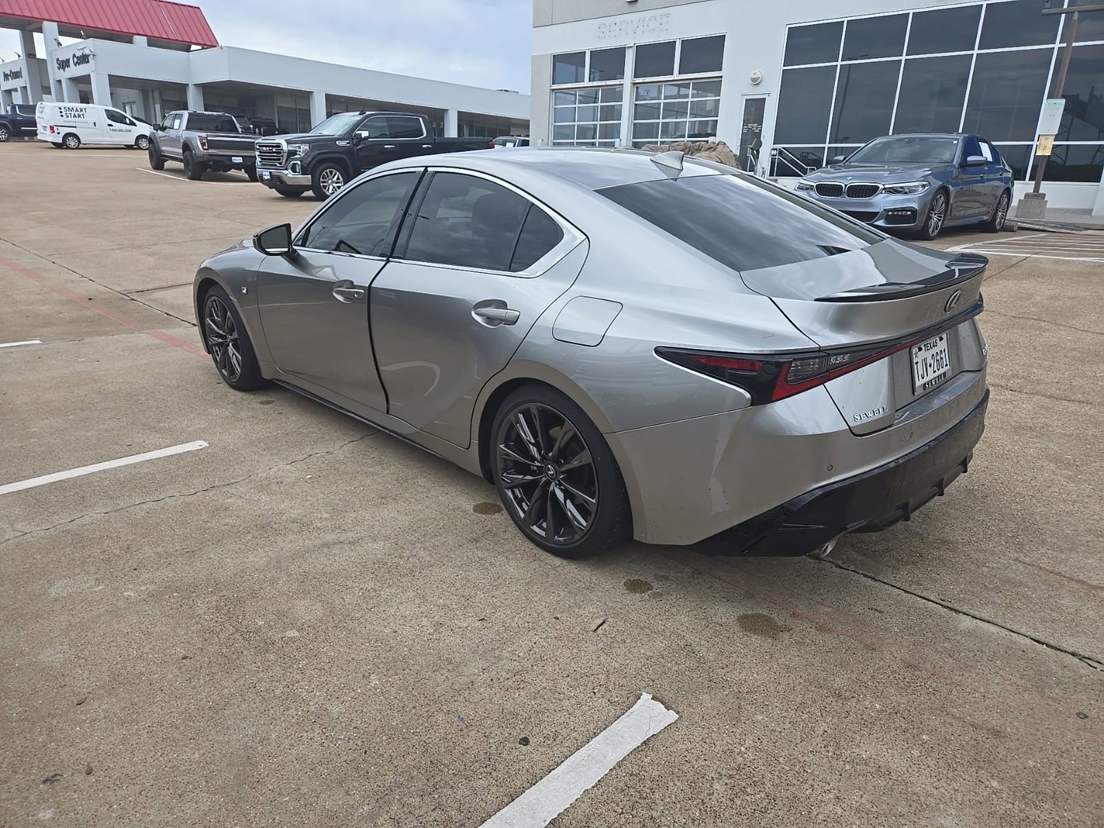 Used 2023 Lexus IS 350 F Sport RWD image 13