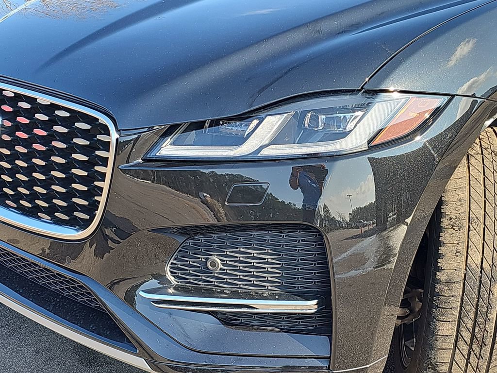 Used 2023 Jaguar F-PACE S image 35