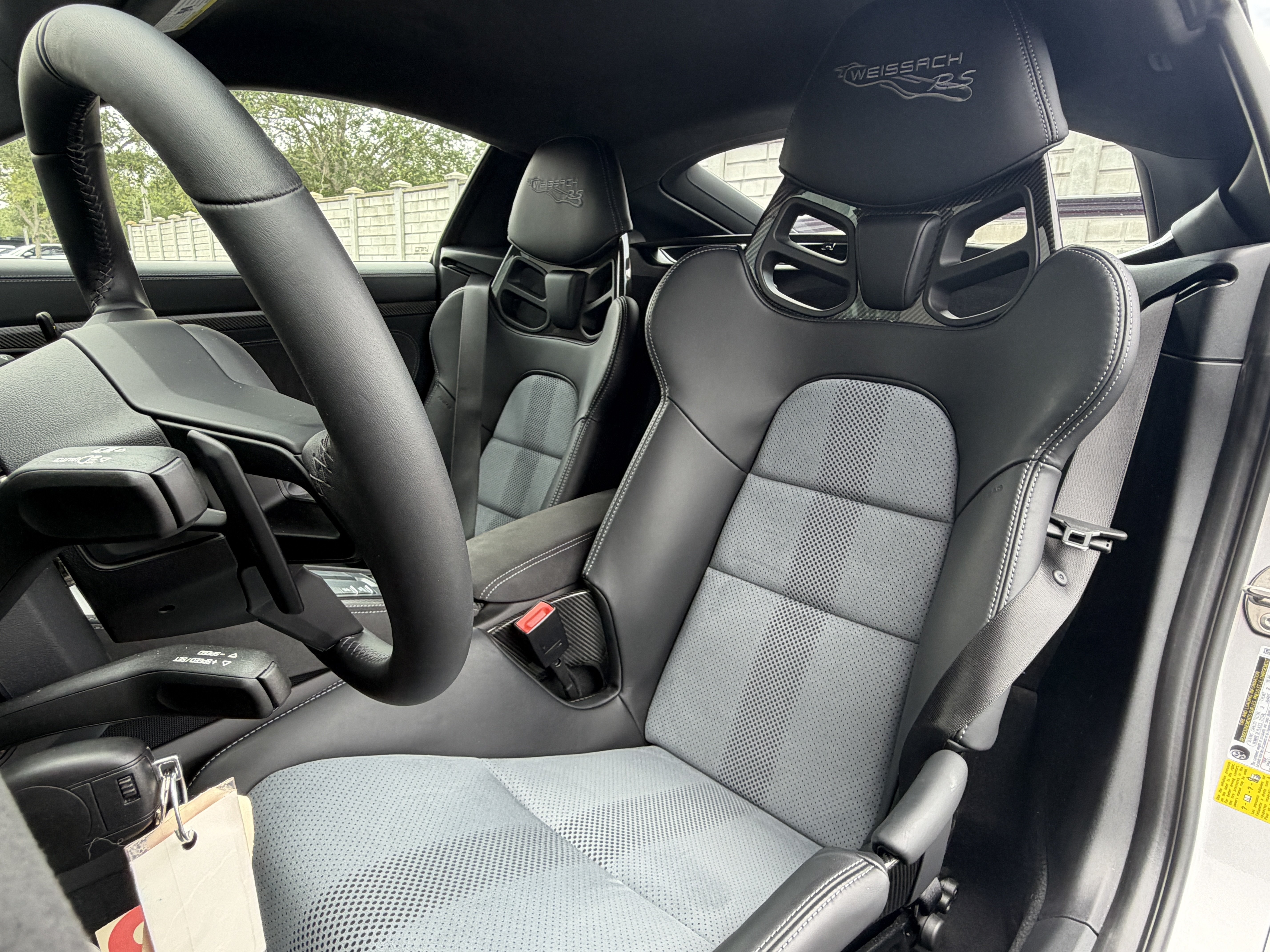 Certified 2025 Porsche 718 Cayman GT4 RS RWD image 4