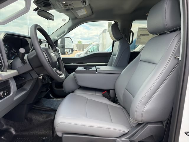 New 2026 Ford F550 4x4 Crew Cab image 12
