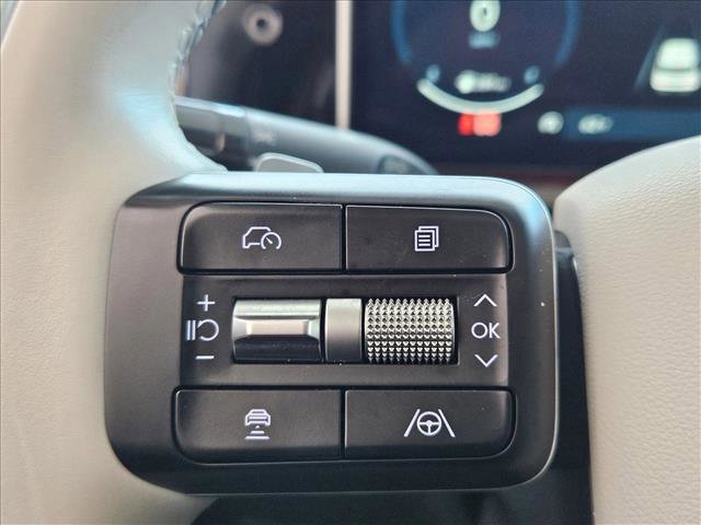 Used 2025 Hyundai Santa Fe Calligraphy image 17