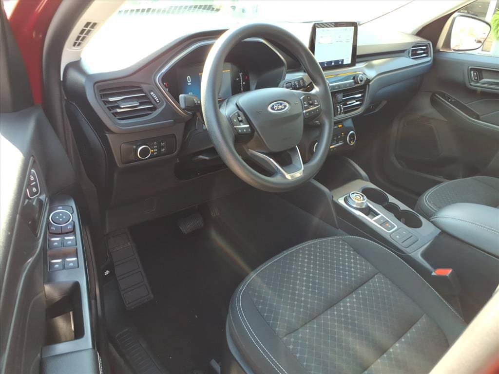 Used 2025 Ford Escape Active FWD image 17