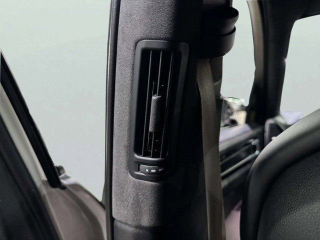 Used 2022 Porsche Cayenne Turbo GT image 40