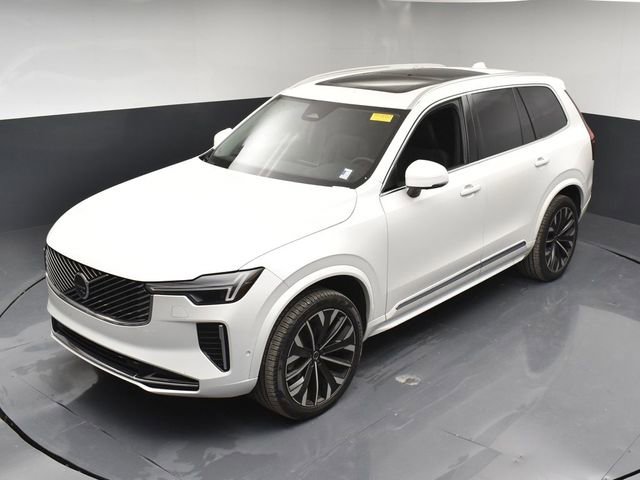 Used 2025 Volvo XC90 B5 Plus w/ Protection Package Premier image 42