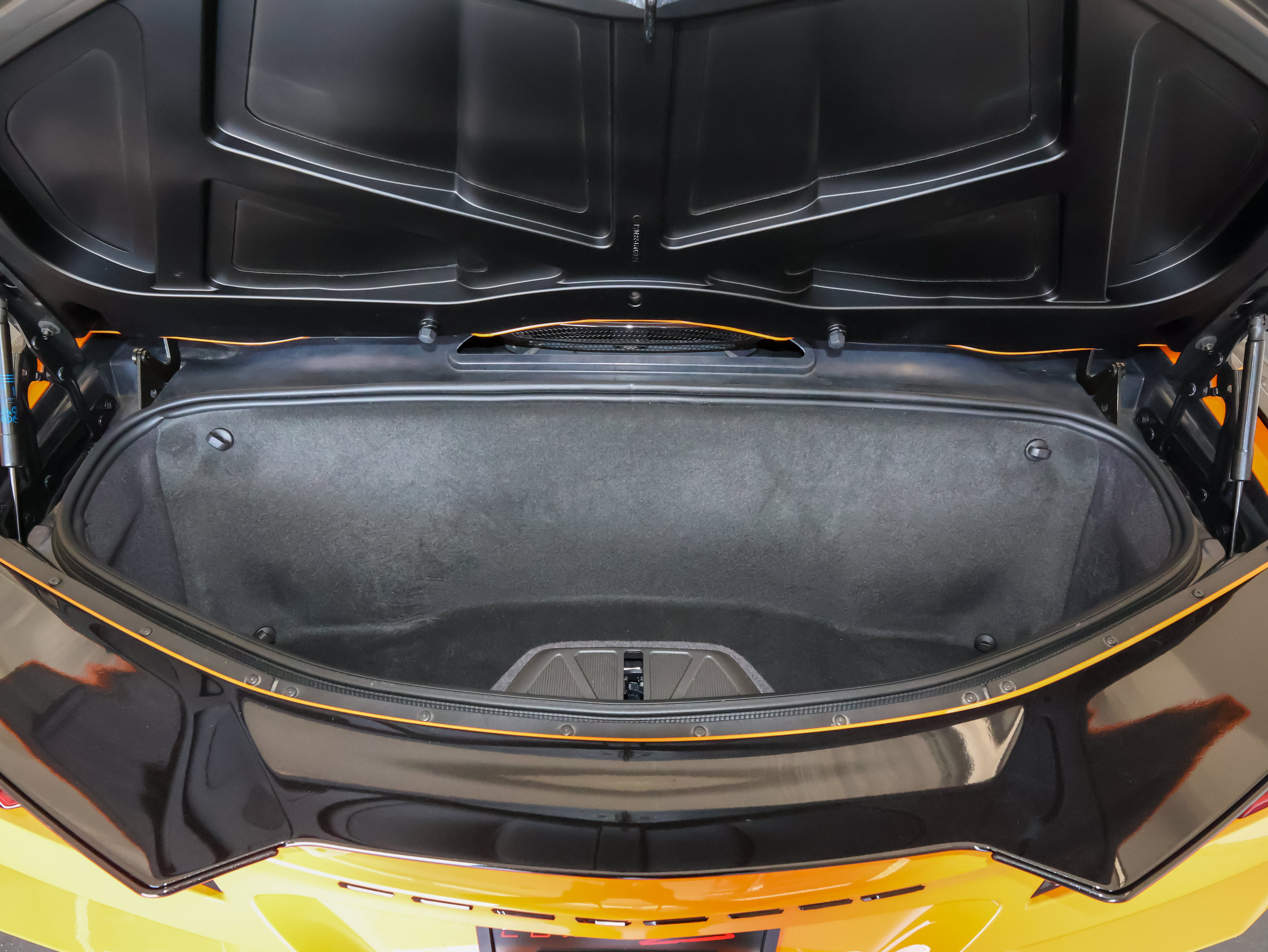 Used 2023 Chevrolet Corvette Z06 RWD image 14
