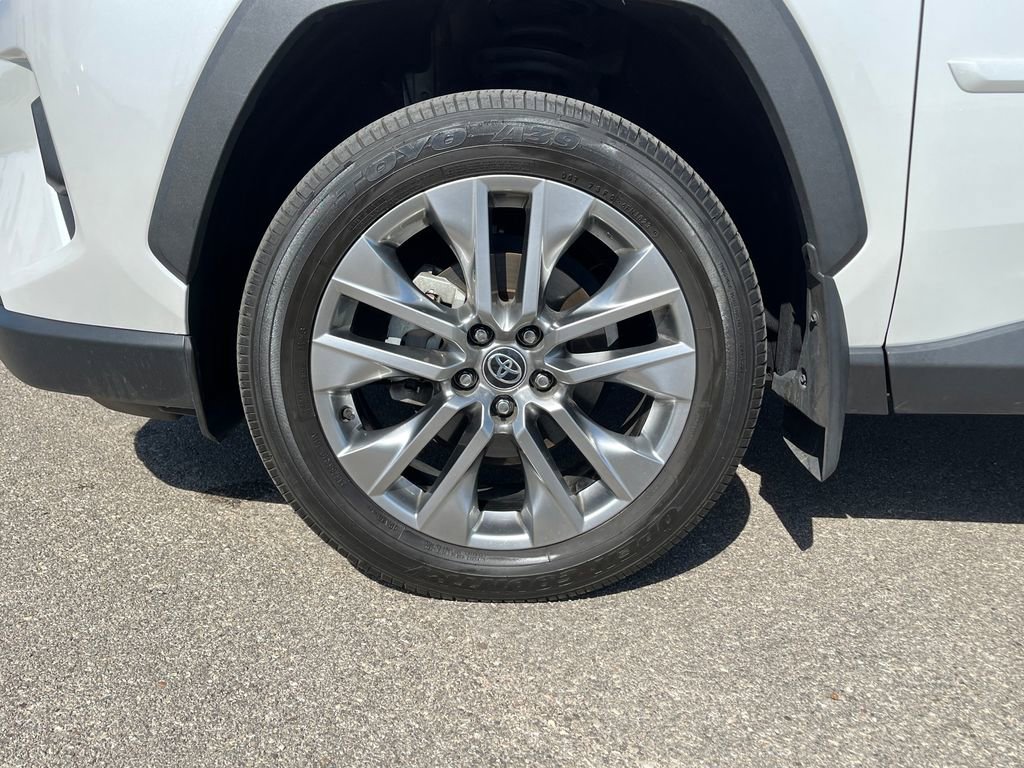 Used 2023 Toyota RAV4 XLE Premium FWD image 30