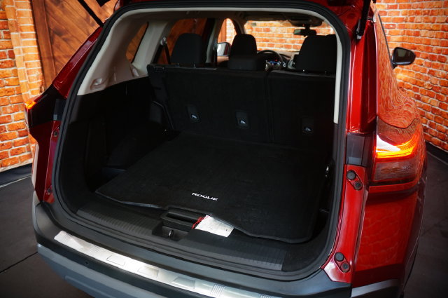 Certified 2023 Nissan Rogue SV AWD/4WD image 37