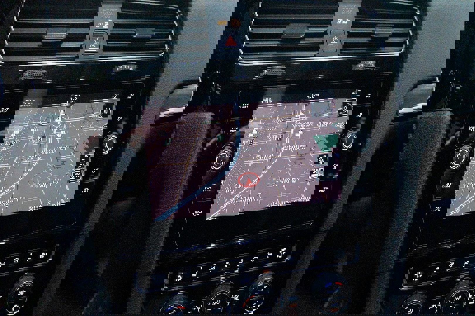 Used 2018 Volkswagen Golf 4-Door image 38