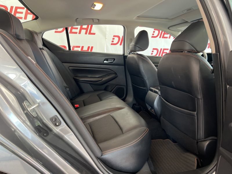 Used 2019 Nissan Altima 2.5 SR w/ SR Premium Package FWD image 10
