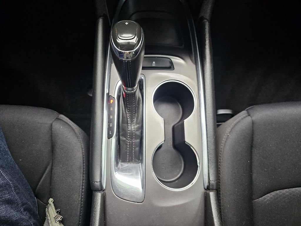 Used 2017 Chevrolet Malibu LT image 24