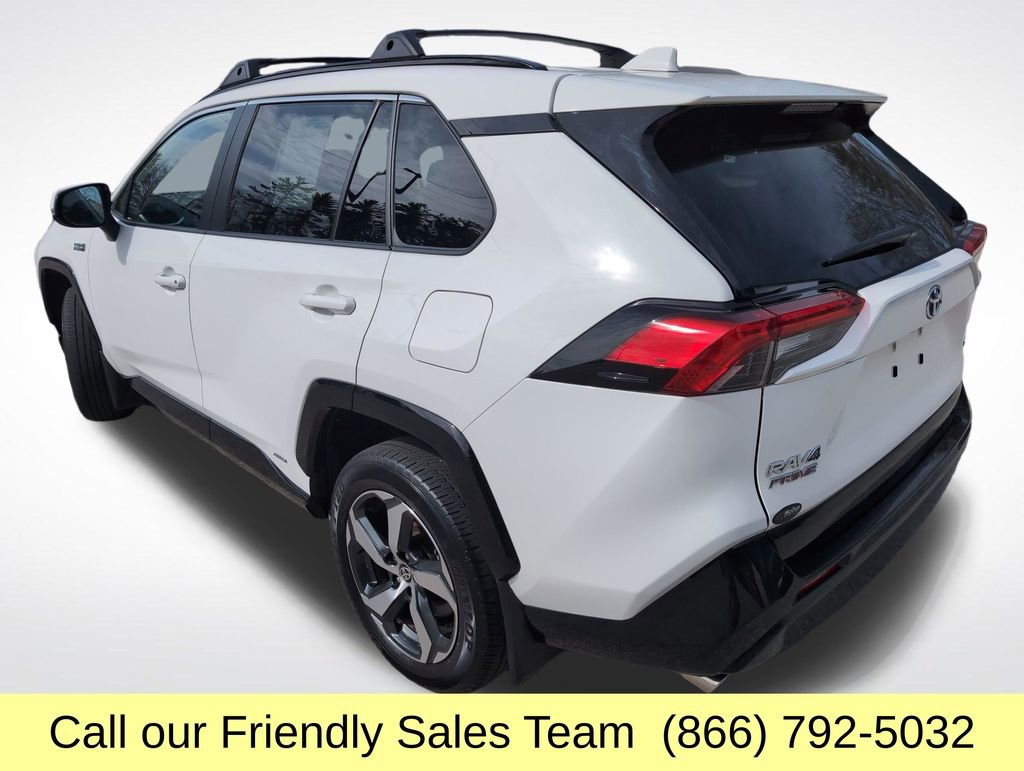 Used 2023 Toyota RAV4 SE w/ Weather & Moonroof Package image 3